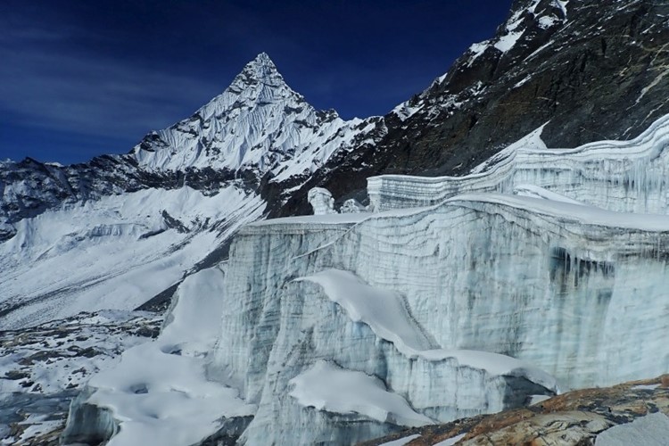 Hinku Valley - trek z Tumlingtaru k Mount Everestu
