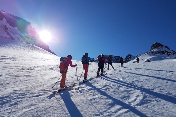 Jarní skialp pro holky v Alpách